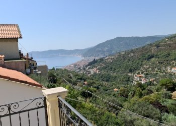 20210814_121016.jpg - Villa Via Margherita Morteo Ollandini 115, Alassio - foto 16