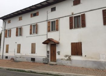 afb24c34-f13c-4cef-b547-9984ece0e475.JPG - Appartamento Fornovo di Taro - foto 2