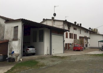 9242c6a1-68a1-437e-aff2-a236fd0d69a1.JPG - Appartamento Fornovo di Taro - foto 3