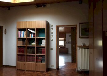 24cfb2f9-5cb9-4de9-9269-8c3f9e1001c3.JPG - Appartamento Fornovo di Taro - foto 4