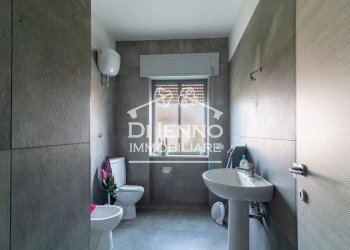 Negozio Via Fara Sabina, Fara in Sabina - foto 9