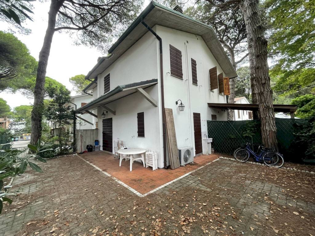 Giardino - Quadrilocale viale dei Platani, Ravenna (zona Porto Corsini) - foto 1