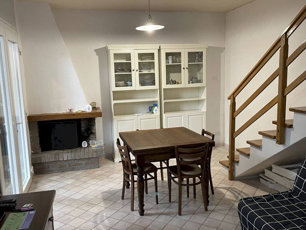 Soggiorno - Quadrilocale viale dei Platani, Ravenna (zona Porto Corsini) - foto 3