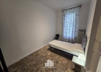 Camera da letto - Non-buildable land via Edoardo Brizio, 5, Bra - photo 8