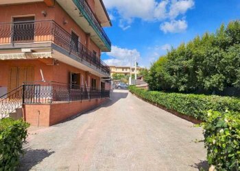 WhatsApp Image 2025-10-07 at 10.37.40.jpeg - Villa Mascalucia - foto 1