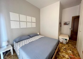 3.1 camera 1.jpg - Appartamento VIA GIACOMO PUCCINI 17A, Genova - foto 8