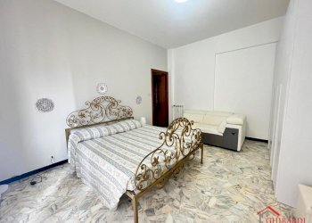 4.1 camera 2.jpg - Appartamento VIA GIACOMO PUCCINI 17A, Genova - foto 26