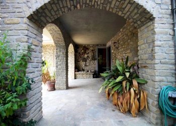 Independent house Castino - photo 3