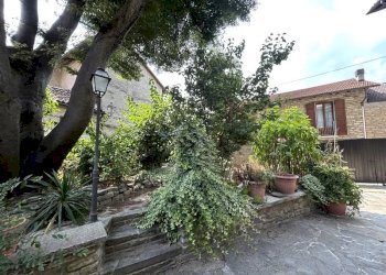 Independent house Castino - photo 45