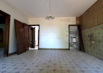 Independent house Via per Concordia, Mirandola - photo 9