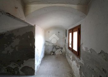 Independent house Via per Concordia, Mirandola - photo 10