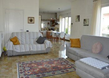 _DSC0448.JPG - Villa Traversa 1 di Via per Corte Nocco, Lucca - foto 1