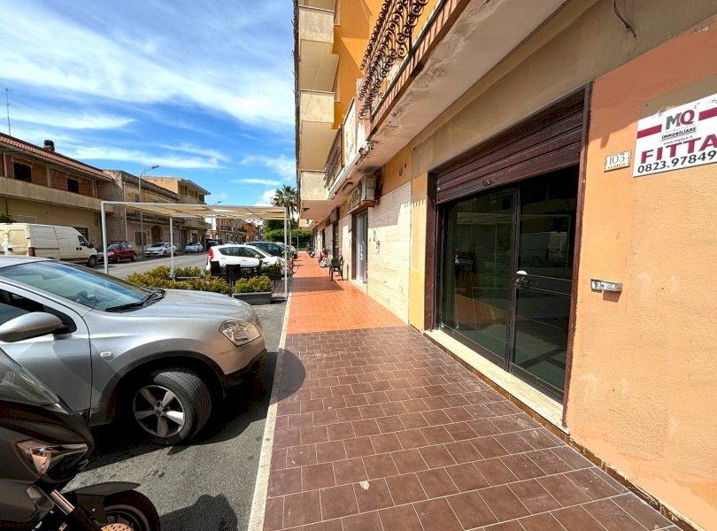 Shop Mondragone - photo 2