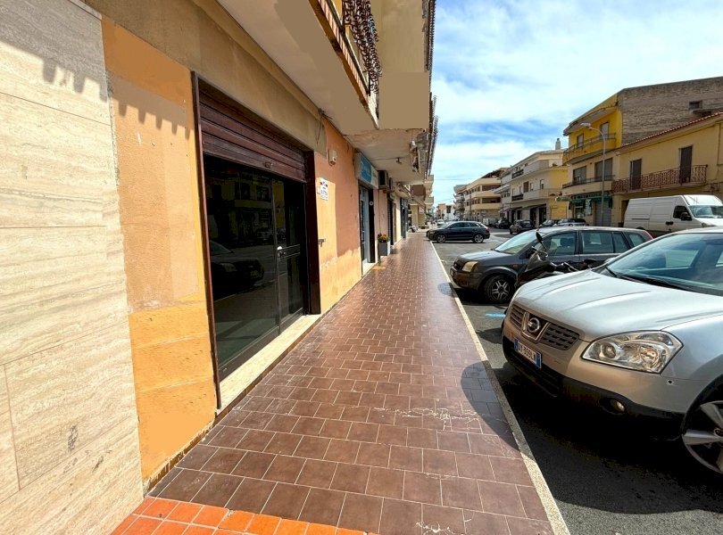 Shop Mondragone - photo 3