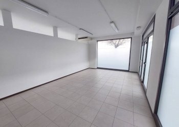 Interno non residenziale - Negozio via Enrico Mannelli Detto Primo, Signa - foto 9