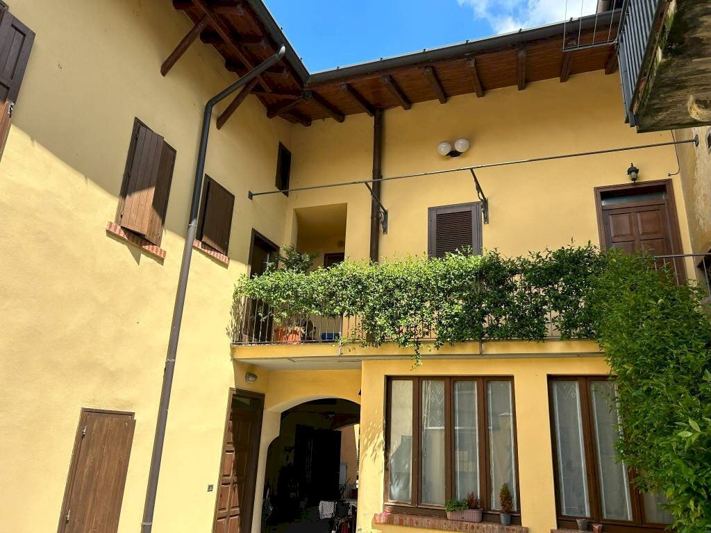 Facciata - Trilocale vicolo Ortaggio, Golasecca - foto 1