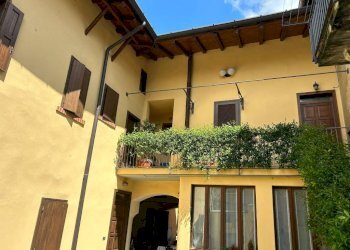 Facciata - Three-room apartment vicolo Ortaggio, Golasecca - photo 2