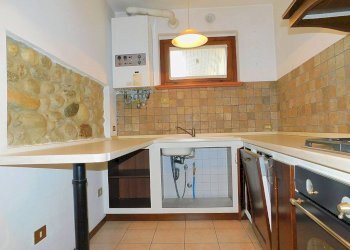 Cucina - Three-room apartment vicolo Ortaggio, Golasecca - photo 9