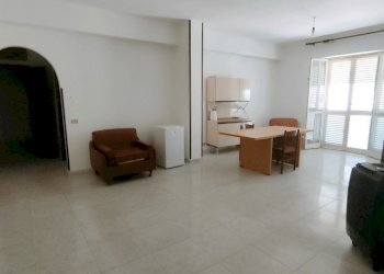 IMG20240826112220.jpg - Quadrilocale Bova Marina - foto 2