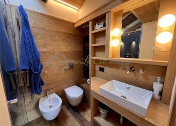 AFFITTO COURMAYEUR: bagno con doccia - Three-room apartment Courmayeur - photo 20