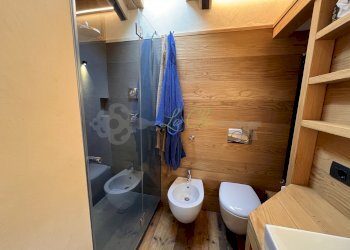 AFFITTO COURMAYEUR: bagno con doccia - Three-room apartment Courmayeur - photo 21