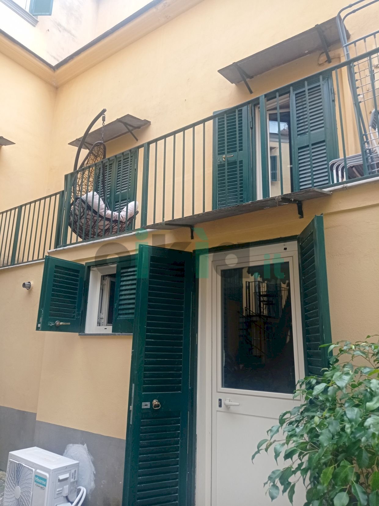 Two-room apartment vicolo Santa Maria a Cappella Vecchia, Napoli (neighborhood Chiaia) - photo 3