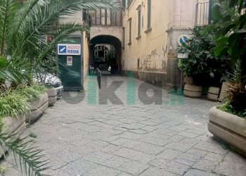 Appartamento vicolo Santa Maria a Cappella Vecchia, Napoli (zona Chiaia) - foto 1