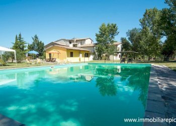 04.jpg - Casale Via Buglicheto 2, Bevagna - foto 4