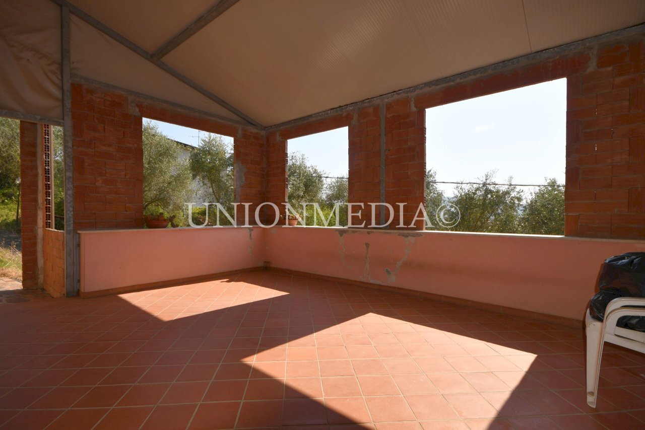 2 SARZANA VILLA INDIPENDENTE CON TERRENO.jpg - Villa Via dei molini, Sarzana - foto 2