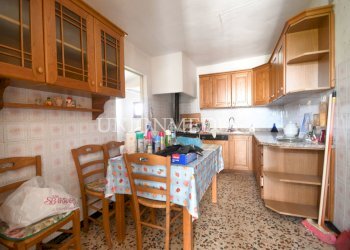 7 SARZANA CASA BIFAMILIARE DA RISTRUTTURARE GIARDI - Independent house via dei molini, Sarzana - photo 7