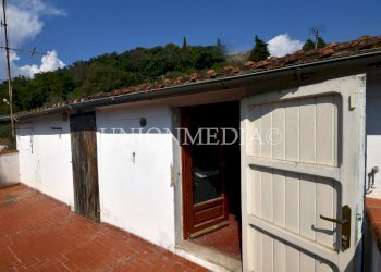 18 SARZANA CASA BIFAMILIARE DA RISTRUTTURARE GIARD - Independent house via dei molini, Sarzana - photo 18