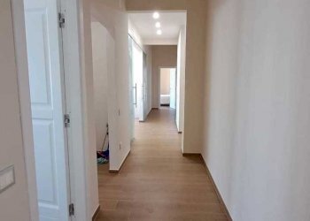 4b33105f-8169-4947-a370-693b291b76aa.jpg - Trilocale Corso Vittorio Emanuele 111, Salerno - foto 5