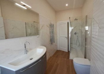 9b8f3fd1-8e00-46bb-b6ae-c81470a52760.jpg - Trilocale Corso Vittorio Emanuele 111, Salerno - foto 10