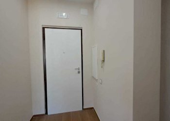 d738df74-6709-4942-a471-984501ac0940.jpg - Trilocale Corso Vittorio Emanuele 111, Salerno - foto 27