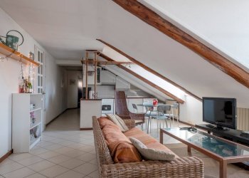 Quadrilocale VIA LUIGI CIBRARIO, Torino (zona San Donato) - foto 1