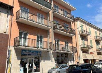 Quadrilocale Via Colonnello Aprosio, Vallecrosia - foto 1