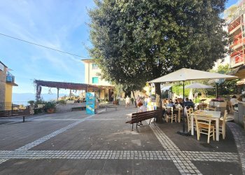 01.jpg - Locale Commerciale Località Fiascherino 7, Lerici - foto 1