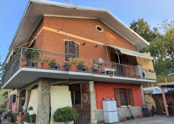 Independent house Baiso - photo 1