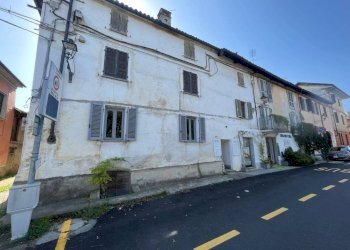 Facciata - Casa indipendente via Lorenzo Martini, Cambiano - foto 2