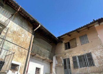 Facciata - Casa indipendente via Lorenzo Martini, Cambiano - foto 6