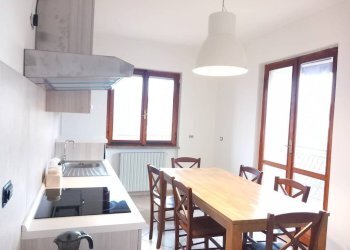 Cucina - Quadrilocale via per Muceno, 47, Porto Valtravaglia - foto 1