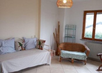 Salone - Quadrilocale via per Muceno, 47, Porto Valtravaglia - foto 6