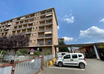 Facciata - Box via Saverio Mercadante, 100, Torino - foto 1