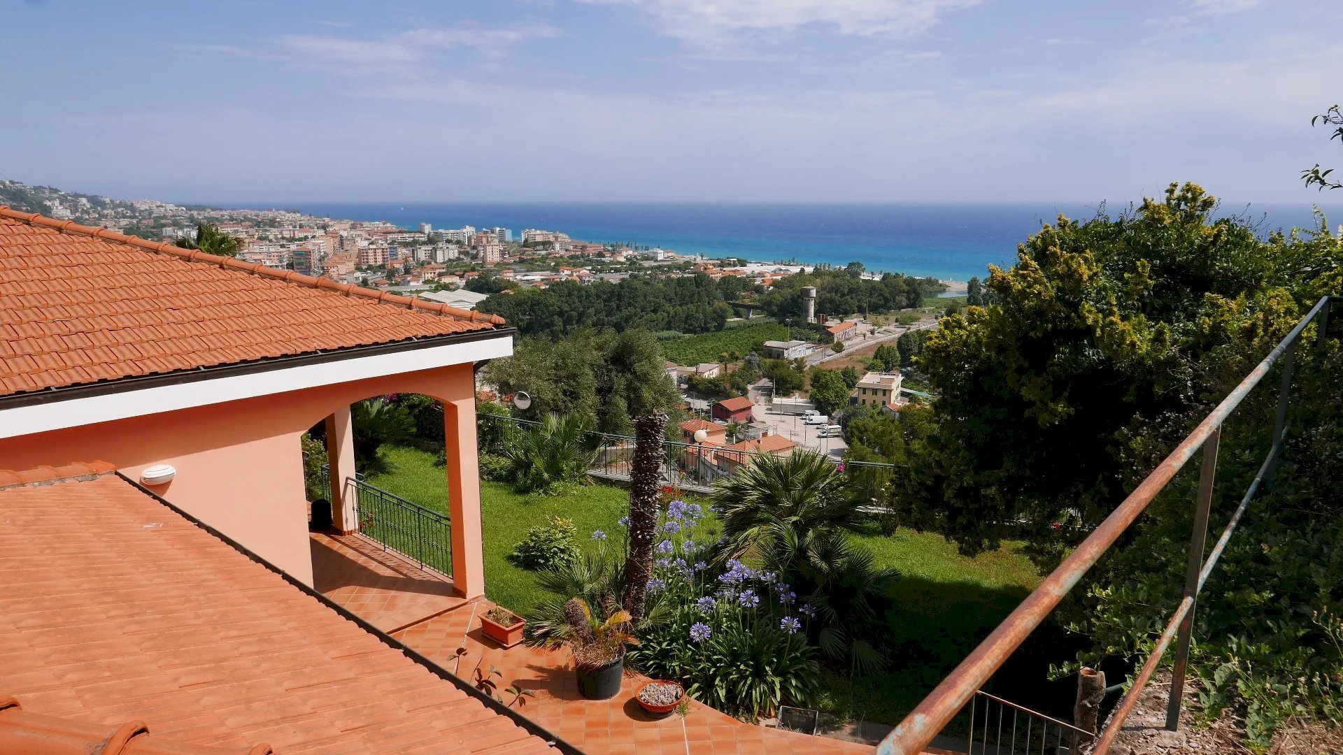 Villa VIA COLLASGARBA, Ventimiglia - photo 2