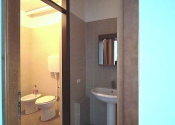 Bagno - Ufficio via Baldassarre Peruzzi, Carpi - foto 7