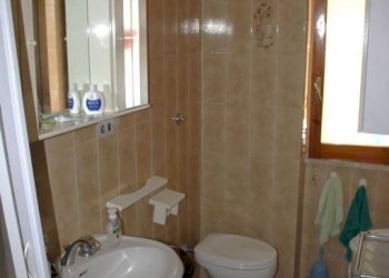 bagno - Trilocale via Santo Janni-Piscinola, Formia - foto 6