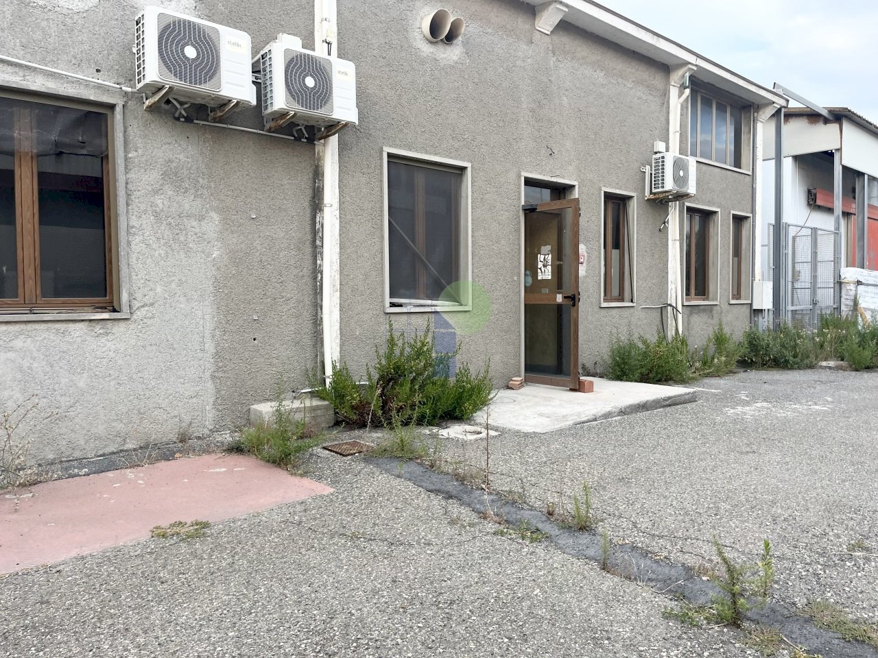 esterno uffici - Posto Auto Via Guido Rossa 44, Rosignano Marittimo - foto 2