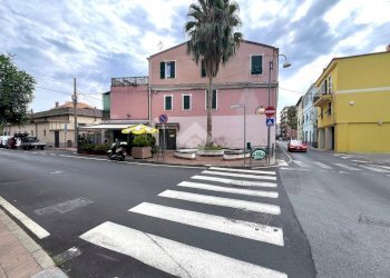 Negozio Negozio Piazza Indipendenza, Borghetto Santo Spirito - foto 4