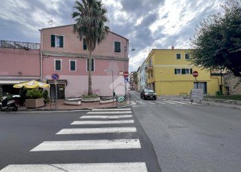 Negozio Negozio Piazza Indipendenza, Borghetto Santo Spirito - foto 11
