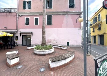 Negozio Negozio Piazza Indipendenza, Borghetto Santo Spirito - foto 14